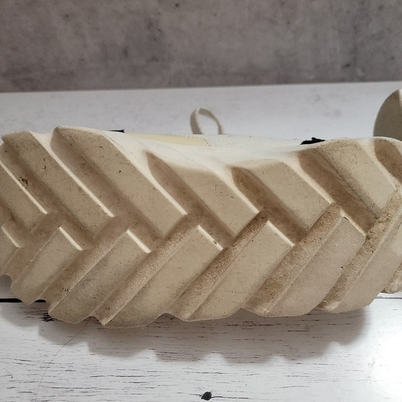 4cccces, Tura Orí, Air, Size 40(81/2-9) - Picture 2 of 4